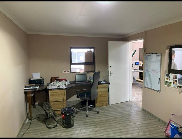150M² WORKSHOP TO LET IN BLESBOKLAAGTE